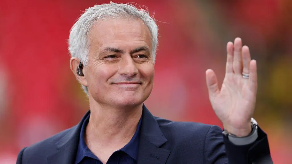Which person would say no to this Portuguese giant? - The Special One arrives for talks